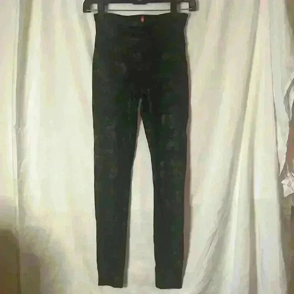 Spanx Camo Leggings - Picture 1 of 8